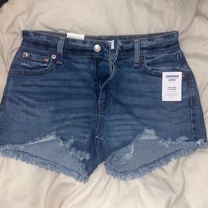 Denizen from Levi’s High Rise 3” Shorts